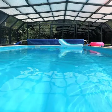De Plain-pied Avec Wifi, Piscine Privee Sous Abris A - Ref 461